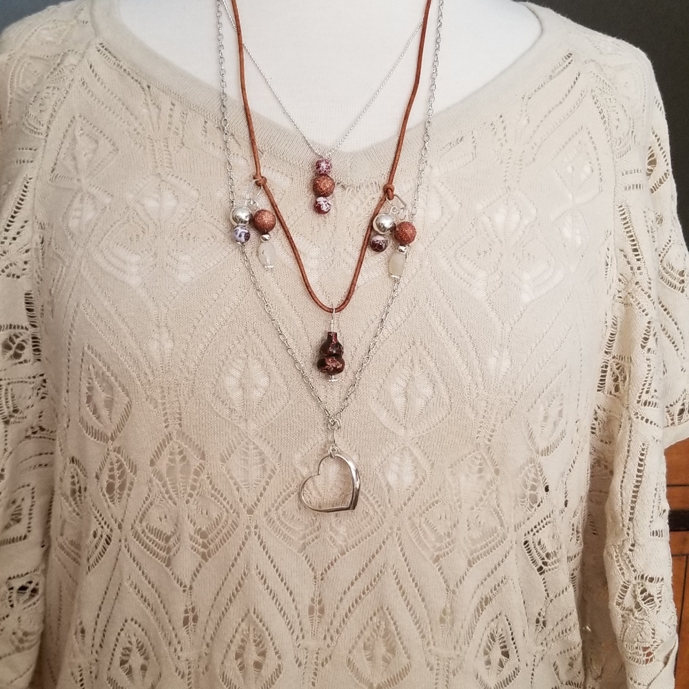 Silver neckkace with crackled agate and quartz